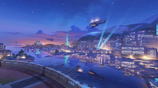 Um mapa de Overwatch 2 mostrando uma cena mostrando uma ampla baía azul, clarabóias estridentes e janelas brilhantes de arranha-céus.