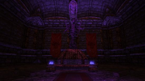 Um misterioso salão roxo com placas suspensas no mod de Skyrim Dark Brotherhood Brotherhood of Old 