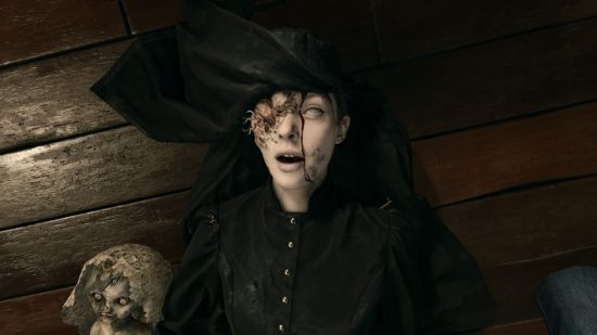Personagens de Resident Evil Village - Donna Beneviento morta no chão ao lado de angie